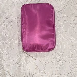 Kestrel Make Up Bag